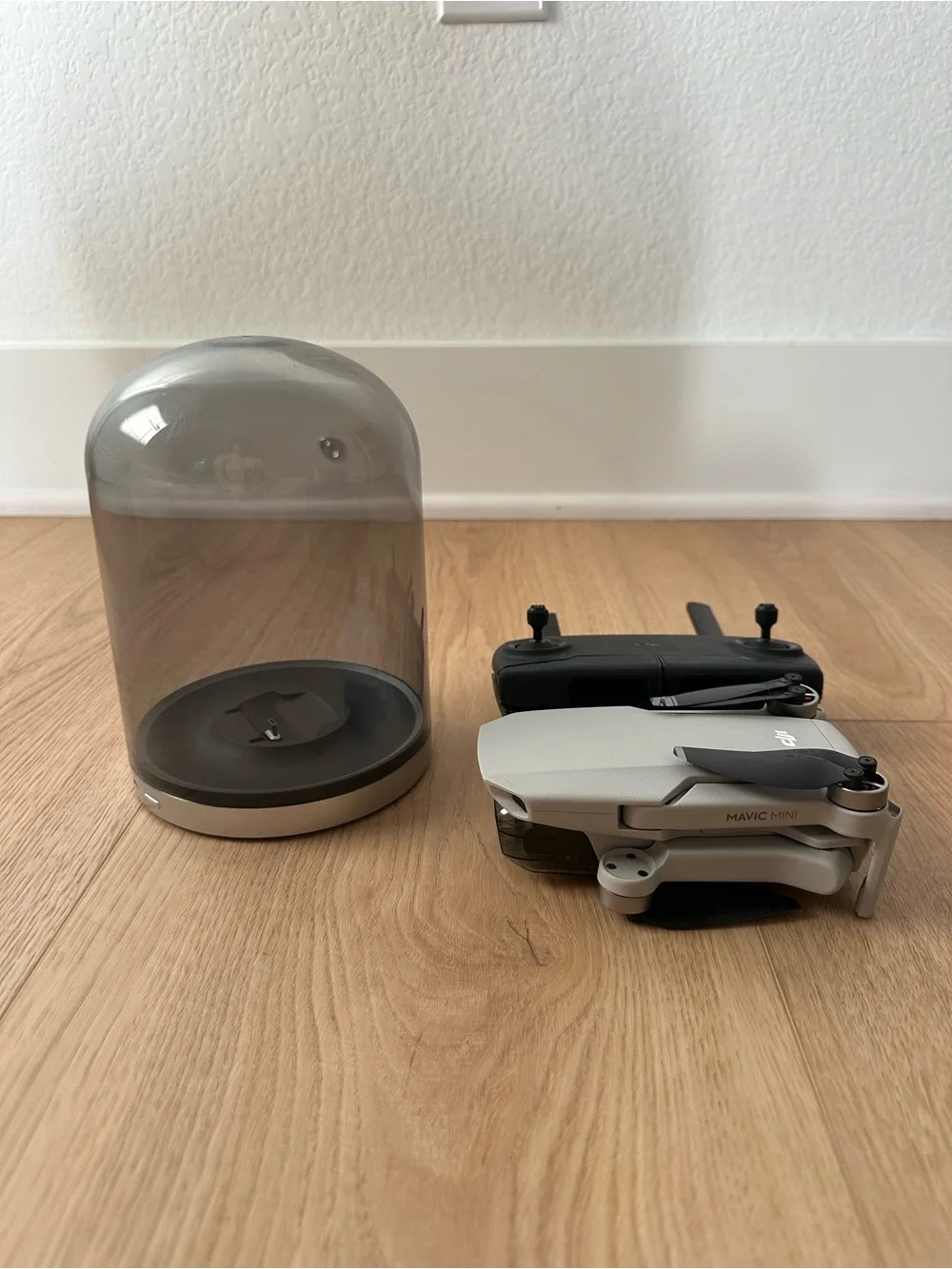 DJI Magic Mini G1 with charging base and carrying case